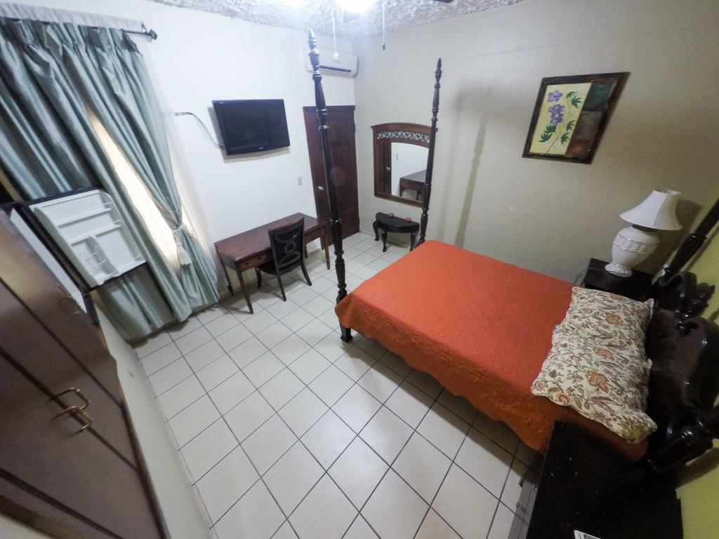 Hotel Casa Maria ซานเปโดร ซูลา ภายนอก รูปภาพ