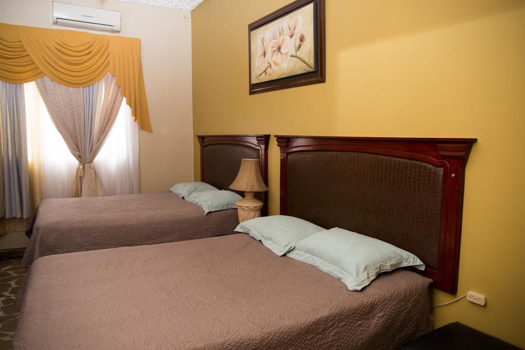 Hotel Casa Maria ซานเปโดร ซูลา ภายนอก รูปภาพ